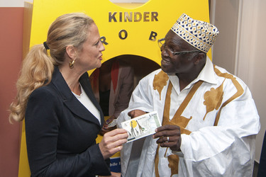 Barbara Schöneberger, Mansour Ciss Kanakassy