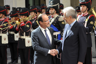 Francois Hollande, Mario Monti