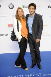 Oliver Mommsen mit Gattin Nicola