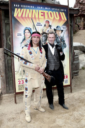 Erol Sander, Timothy Peach