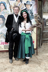 Timothy Peach, Dunja Rajter