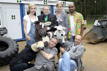 Gustav-Peter Wöhler, Judith Hoersch, Murali Perumal, Friederike, Karin 'Charlie' Kaiser, Pferd, Carsten Morar-Haffke, Wolle, Olaf 'Vince' Gladziejewski
