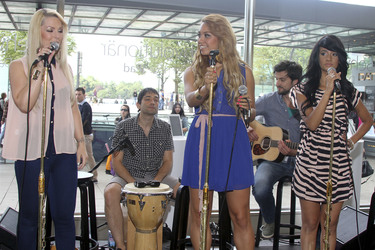 Leonore 'Leo' Bartsch, Ronja Hilbig, Gabriella 'Gabby' De Almeida Rinne (Queensberry)