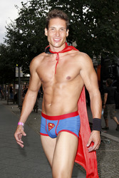 Christopher Street Day Teilnehmer Superman