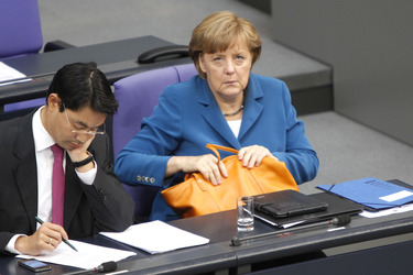 Philipp Rösler, Angela Merkel