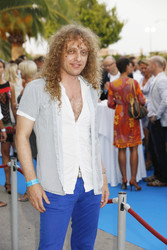 Chele Aguilera (Les Humphries Singers)