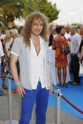 Chele Aguilera (Les Humphries Singers)