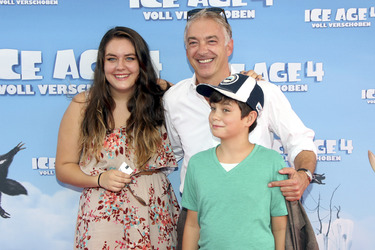 Christoph M. Ohrt mit Tochter Lilian und Sohn Spencer