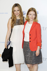 Mina Tander, Karoline Schuch