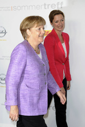 Angela Merkel, Bettina Schausten