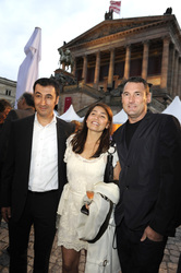 Cem Özdemir mit Gattin Pia Castro, Michael Michalsky