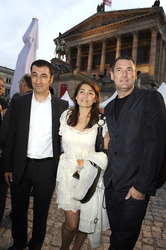 Cem Özdemir mit Gattin Pia Castro, Michael Michalsky