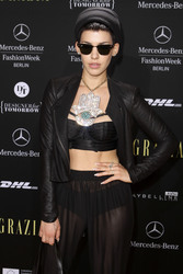 Alina Süggeler (Frida Gold)