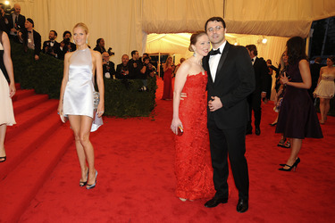 Gwyneth Paltrow, Chelsea Clinton mit Gatte Marc Mezvinsky
