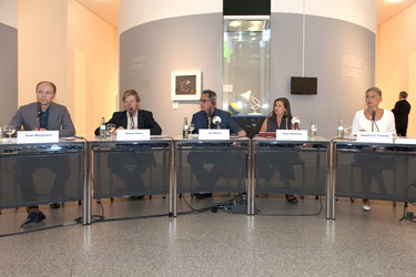 Sven Bergmann, Robert Fleck, Jim Morris, Elyse Klaidman, Angelica C. Francke