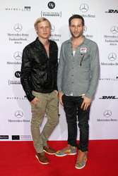 Jochen Schropp mit Begleitung