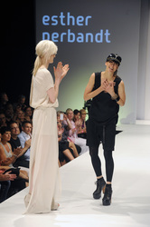 Esther Perbandt mit Model