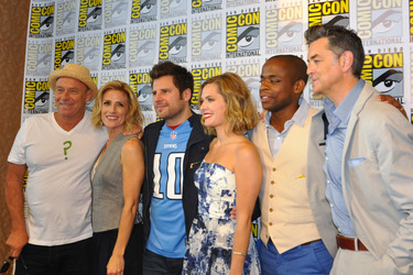 Corbin Bernsen, Karen Vick, James Roday, Maggie Lawson, Dulé Hill, Tom Ormundson