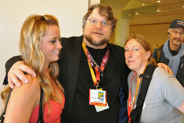 Guillermo del Toro mit Redakteurin Susanne Döpke (rechts)