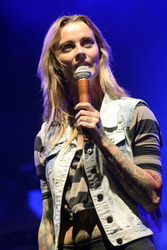 Jennifer Weist (Jennifer Rostock)