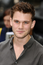 Jeremy Irvine