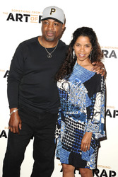 Chuck D mit Begleitung