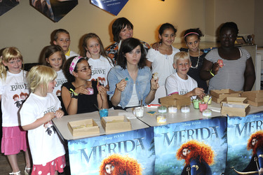 Nora Tschirner mit Kindern