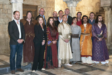 Medicus, Sebastian Werninger (UFA Cinema, ausführender Produzent),Stellan Skarsgård,Petra Müller (Film- und Medienstiftung NRW, Geschäftsführerin), Wolf Bauer (UFA Cinema, Geschäftsführer und Produzent), 
Emma Rigby, Philipp Stölzl (Regisseur),Nico Hofmann (UFA Cinema, Geschäftsführer und Produzent),  Ben Kingsley,Paul Steinschulte (Universal Pictures International Germany, Geschäftsführer), Tom Payne,Dirk Schürhoff (Beta Cinema, Geschäftsführer), Elyas M'Barek, Ulrich Schwarz (UFA Cinema, Producer), Olivier Martinez, 

 

Sebastian Werninger (UFA Cinema, ausführender Produzent), Stellan Skarsgard, Petra Müller (Film- und Medienstiftung NRW Geschäftsführerin), Wolf Bauer (UFA Cinema Geschäftsführer und Produzent), Emma Rigby, Philipp Stölzl (Regisseur), Nico Hofmann (UFA Cinema Geschäftsführer und Produzent),  Ben Kingsley, Paul Steinschulte (Universal Pictures International Germany Geschäftsführer), Tom Payne,Dirk Schürhoff (Beta Cinema Geschäftsführer), Elyas M'Ba