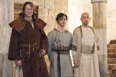 Stellan Skarsgard, Tom Payne, Ben Kingsley