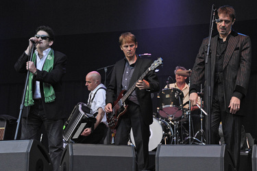 Shane MacGowan, James Fearnley, Darryl Hunt, Andrew Ranken, Spider Stacy (The Pogues)