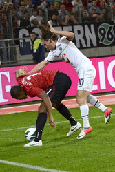 Szabolcs Huszti, Antonio Valencia