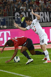 Szabolcs Huszti, Antonio Valencia