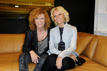 Lucy Diakovska mit Freundin Kamelia