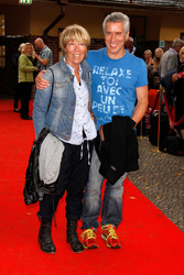 Ralph Herforth mit Schwiegermutter Amelie Glienke