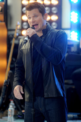 Nick Lachey (98 Degrees)