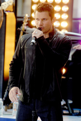 Nick Lachey (98 Degrees)