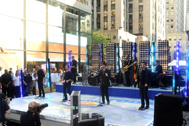 Jeff Timmons, Drew Lachey, Justin Jeffre, Nick Lachey (98 Degrees)