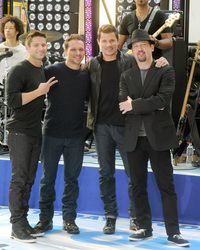 Jeff Timmons, Drew Lachey, Nick Lachey, Justin Jeffre (98 Degrees)