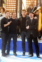 Jeff Timmons, Drew Lachey, Nick Lachey, Justin Jeffre (98 Degrees)