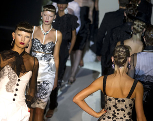 Desfile de Roberto Verino Models