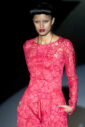 Desfile de Roberto Verino Model