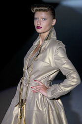 Desfile de Roberto Verino Model