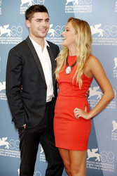 Zac Efron, Maika Monroe