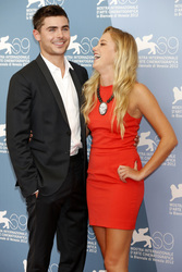 Zac Efron, Maika Monroe