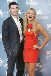 Zac Efron, Maika Monroe