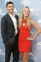 Zac Efron, Maika Monroe