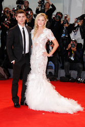 Maika Monroe, Zac Efron