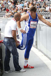 David Storl mit Physiotherapeut