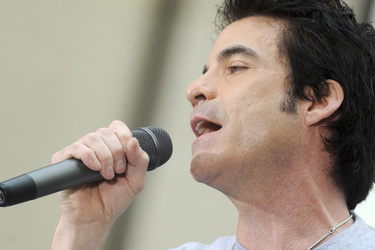 Pat Monahan (Train)