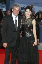 Danny Huston, Olga Kurylenko